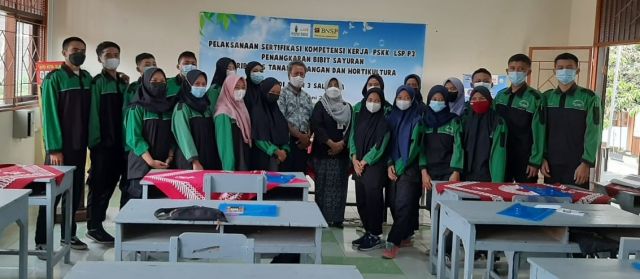 UJI KOMPETENSI PSKK 2021 SKEMA PENANGKARAN BIBIT SAYURAN DI TUK SMKN 3 SALATIGA