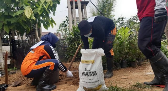 UJI KOMPETENSI PSKK 2021 SKEMA PENANGKARAN BIBIT SAYURAN DI TUK UNIVERSITAS SLAMET RIYADI
